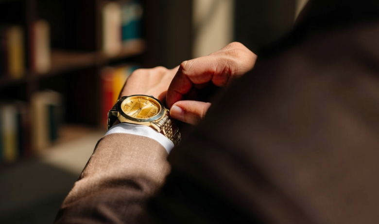 Key Discussion: Mengapa Sekarang Banyak Pria Menyukai Jam Tangan Analog?