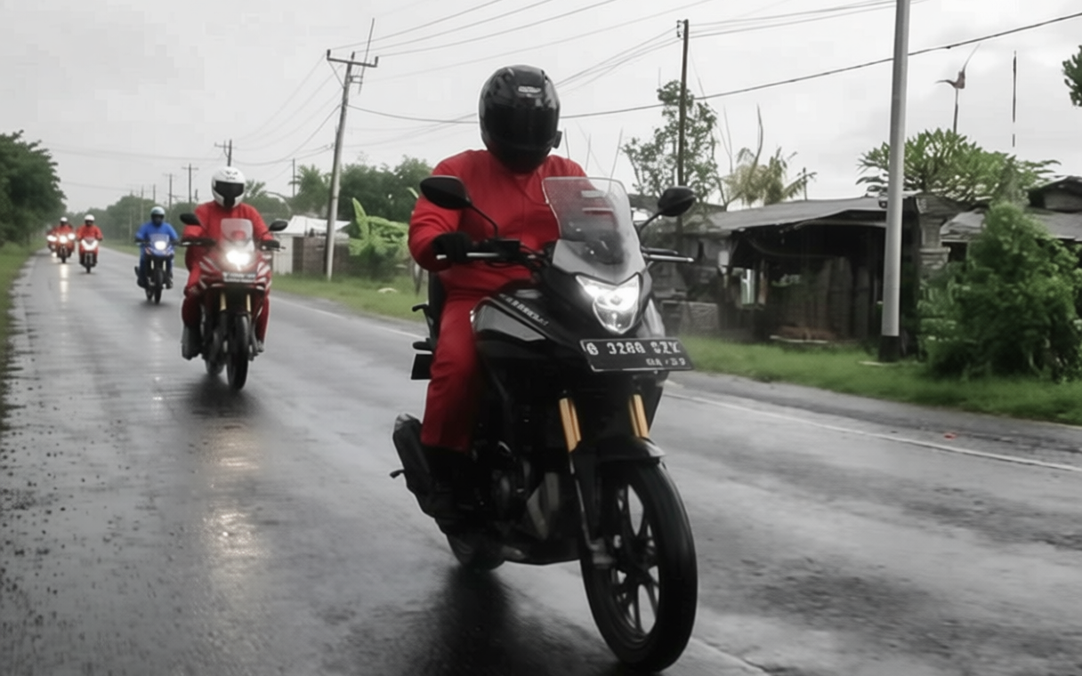 Mengurangi Tekanan Angin Saat Hujan Bikin Ban Lebih Ngegrip?