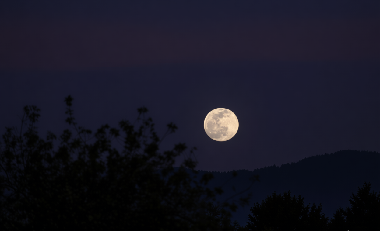 Fenomena Strawberry Moon Juni 2026 – Kapan Puncaknya?
