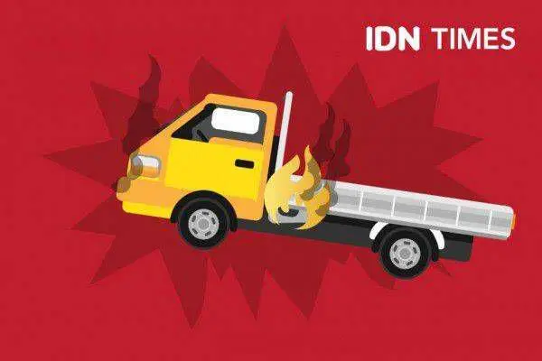 Main Agenda: Truk Pengangkut Crane Tabrak JPO Tendean, Jembatan Rusak Berat