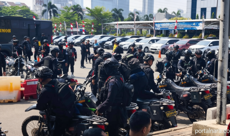 Main Agenda: Puluhan TNI Bersama Jaksa Datangi Ditreskrimsus Polda Metro Dini Hari