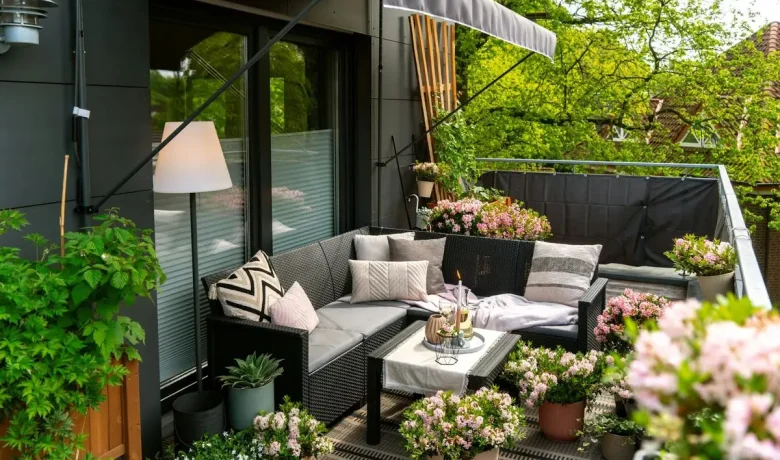 7 Inspirasi Balkon Estetik – Cocok Jadi Tempat Nyantai di Rumah