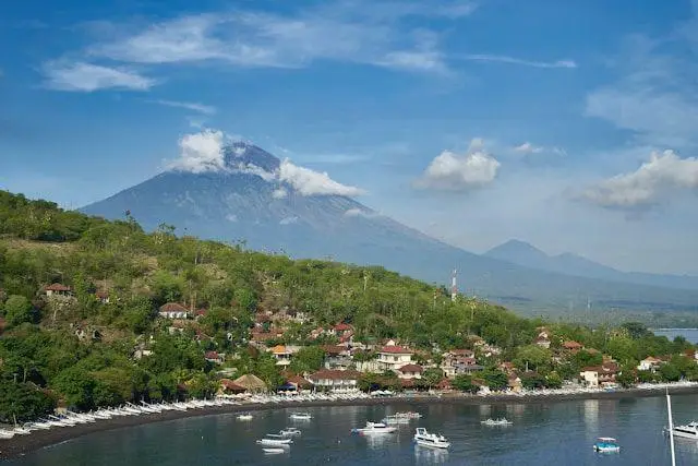 Visit Agenda: [QUIZ] Bali Barat atau Bali Timur, Ini Destinasi Alam yang Seru untukmu!