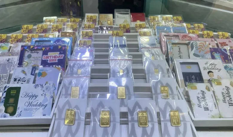 Harga Emas Antam Sepekan: Bertahan di Rp2,6 Jutaan