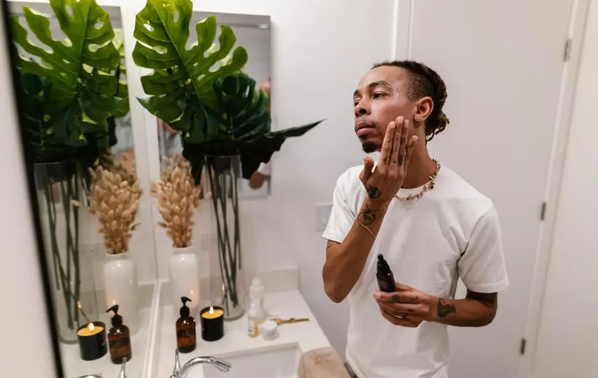 Facing Challenges: 5 Rekomendasi Skincare Pria Lokal Terbaik, Kualitas Gak Kalah Saing