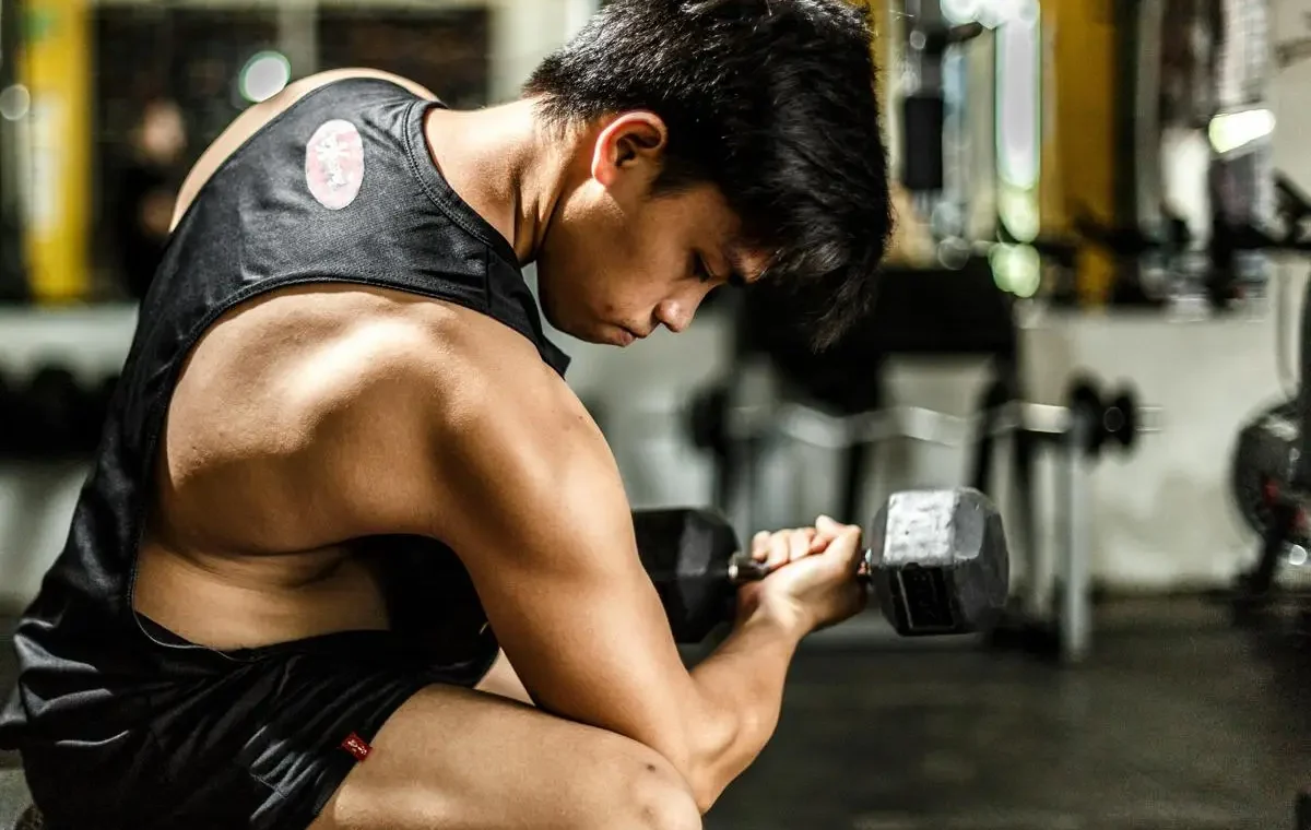 Solving Problems: Kenapa Banyak Pria Mulai Rajin ke Gym setelah Usia 25 Tahun?