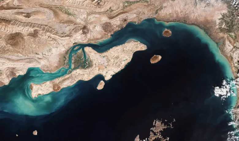Announced: Iran Tutup Lagi Selat Hormuz, AS Balas dengan Serangan