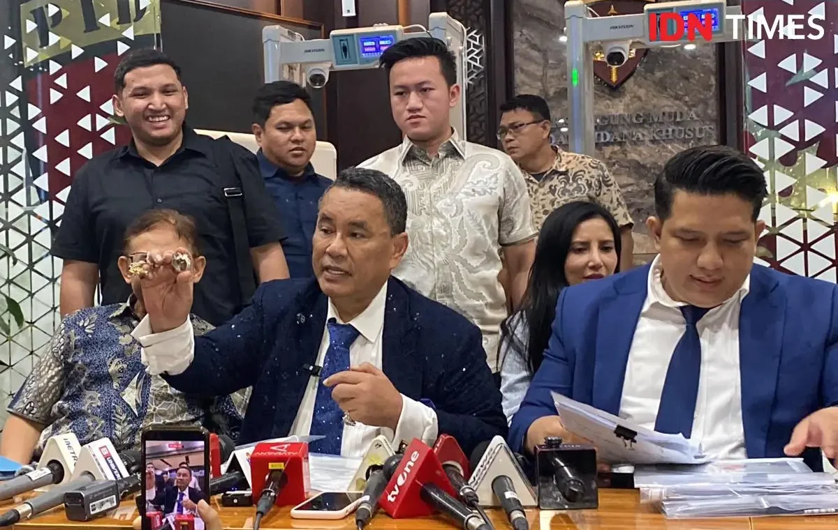 Hotman Sebut Kapolri Tak Izin Prabowo Tetapkan Febrie Tersangka
