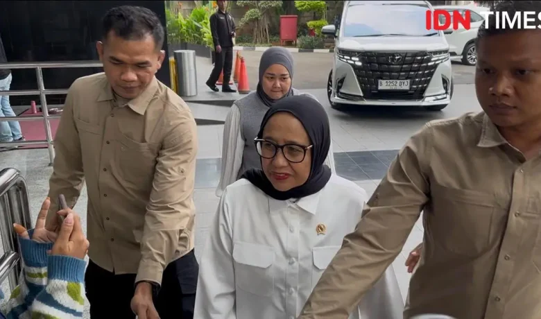 Kilas Balik Perjalanan Nanik S Deyang Sebelum Mundur dari Kepala BGN