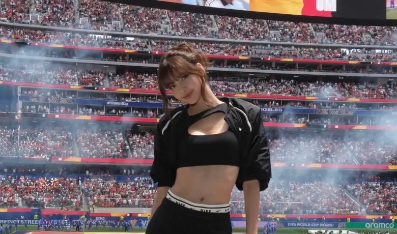 Important Visit: 7 Potret Lisa BLACKPINK Nonton Spanyol Vs Belgia di Piala Dunia 2026