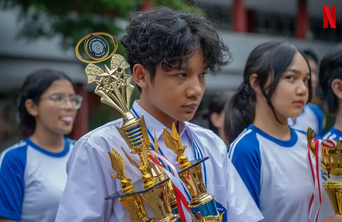 Solving Problems: Daftar Soundtrack Film Aku Sebelum Aku, Ada Hindia sampai Nosstress