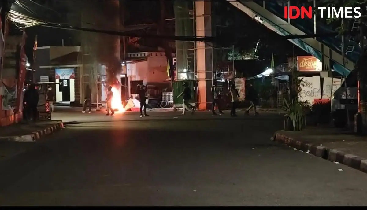 Kala Anak Kos di Menteng Sulit Pulang Imbas Bentrok di Jalan Tambak