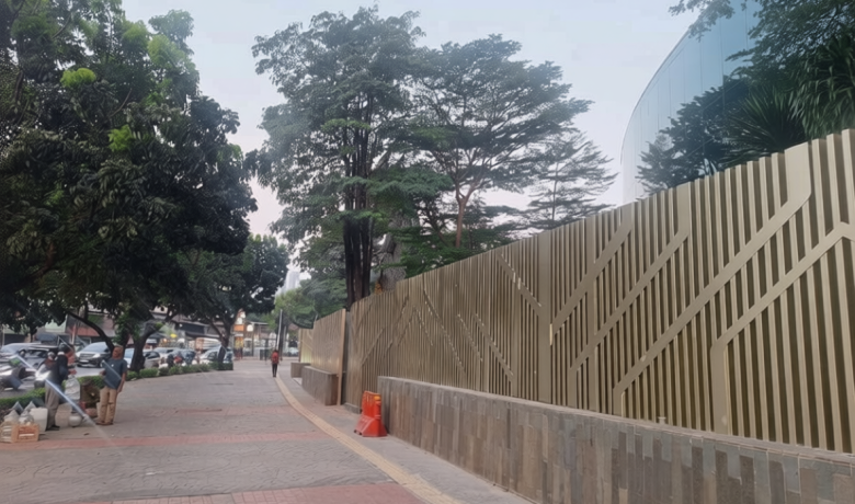 Penjelasan BNI soal Pemasangan Pagar Tinggi di Gedung Pejompongan
