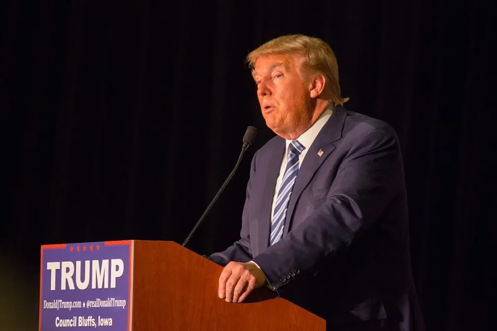 1280px-donald_trump_-23690147969_cdd9c6cd-7875-4cc6-b930-198c0d9ec359