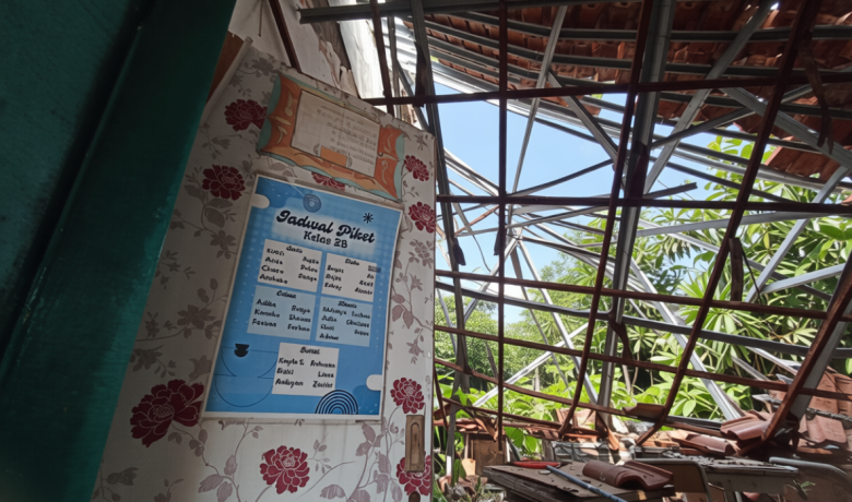 Ironi di Balik Efisiensi Anggaran, Sekolah Ambruk DKI Menunggu Perbaikan