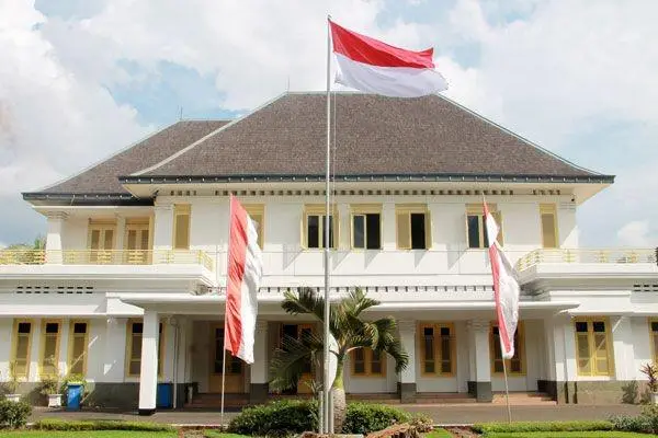 10 Destinasi Wisata untuk Memperingati HUT RI