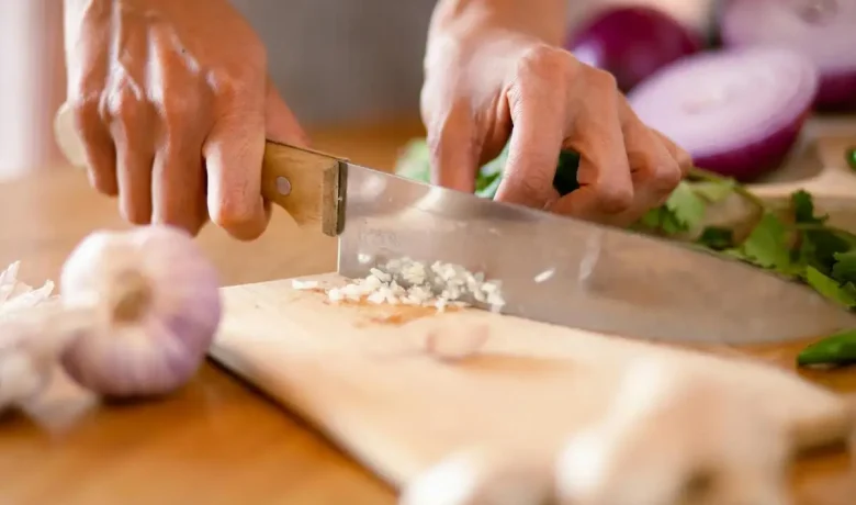 5 Tips Menghilangkan Bau Bawang di Tangan, Dijamin Lebih Segar!