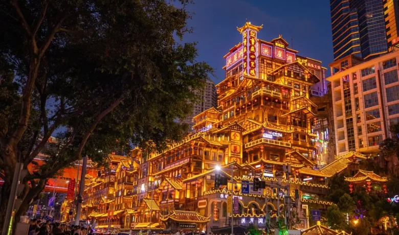4 Spot Wisata di Dekat Hongya Cave Chongqing, Cukup Jalan Kaki!