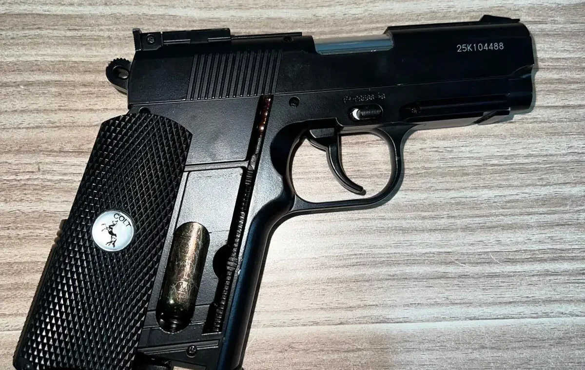 Duduk Perkara Temuan 995 Airgun, Narkoba dan CD Porno di Sekolah Jaksel