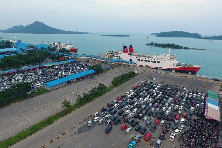arus-balik-pelabuhan-bakauheni-08062019-ard-7-30067c4f4e4f04496da321f1afc85634